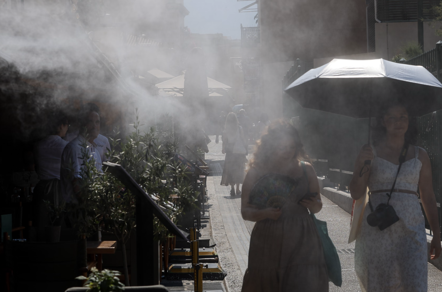 Καιρός: Έσπασε το φράγμα τον 41 °C η μέγιστη θερμοκρασία – «Καμίνι» η χώρα για ακόμα 48 ώρες