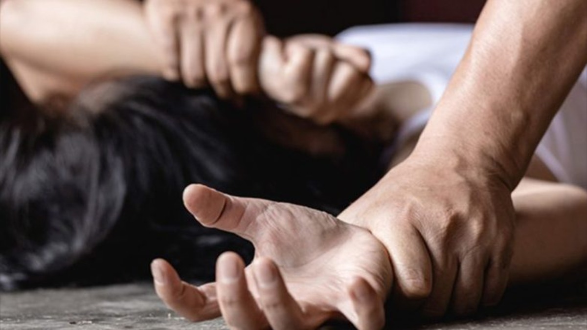 Χανιά: Γυναίκα δέχθηκε γροθιά στο πρόσωπο μπροστά στο μικρό παιδί της – «Θόλωσα και την χτύπησα» είπε ο δράστης
