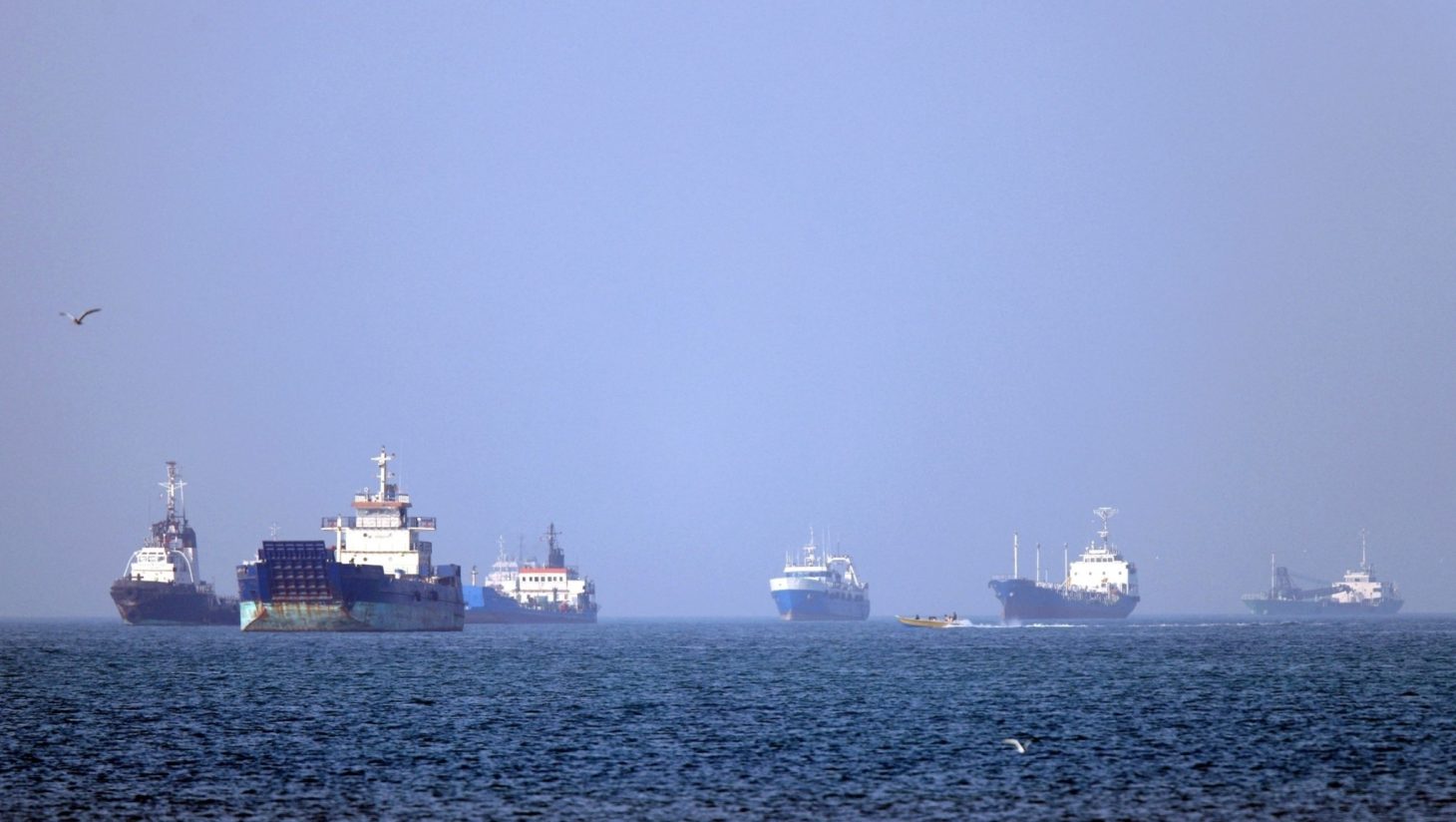 ΗΠΑ: Τα Στενά του Ορμούζ είναι ανοιχτά και δεν τα ελέγχει το Ιράν – Τι γνωστοποιούν οι Ένοπλες Δυνάμεις