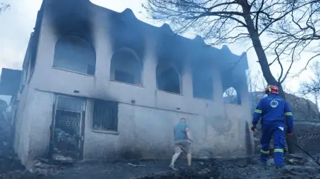 Φωτιά στη Σαλαμίνα: Το σημείο όπου βρέθηκαν οι δύο νεκροί – Χωρίς ενεργό μέτωπο η πυρκαγιά