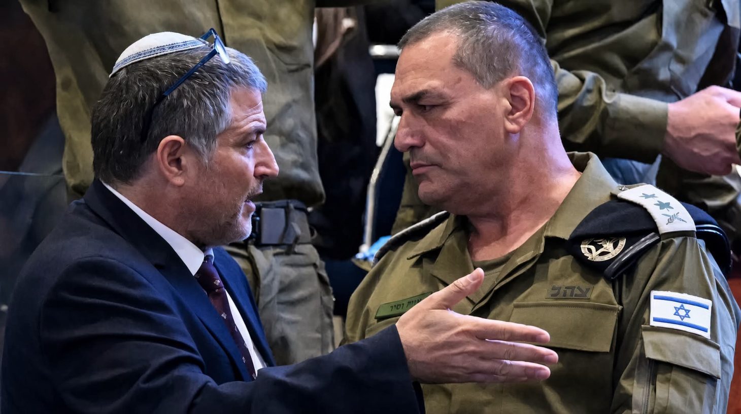 Le Figaro : Θα σας βρούμε όπου κι αν κρυφτείτε όπου κι αν πάτε…