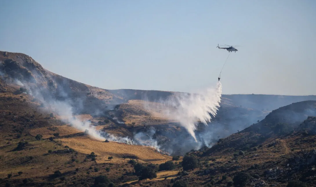 Υπό μερικό έλεγχο το μέτωπο της φωτιάς ανάμεσα σε Ζωνιανά και Λιβάδια