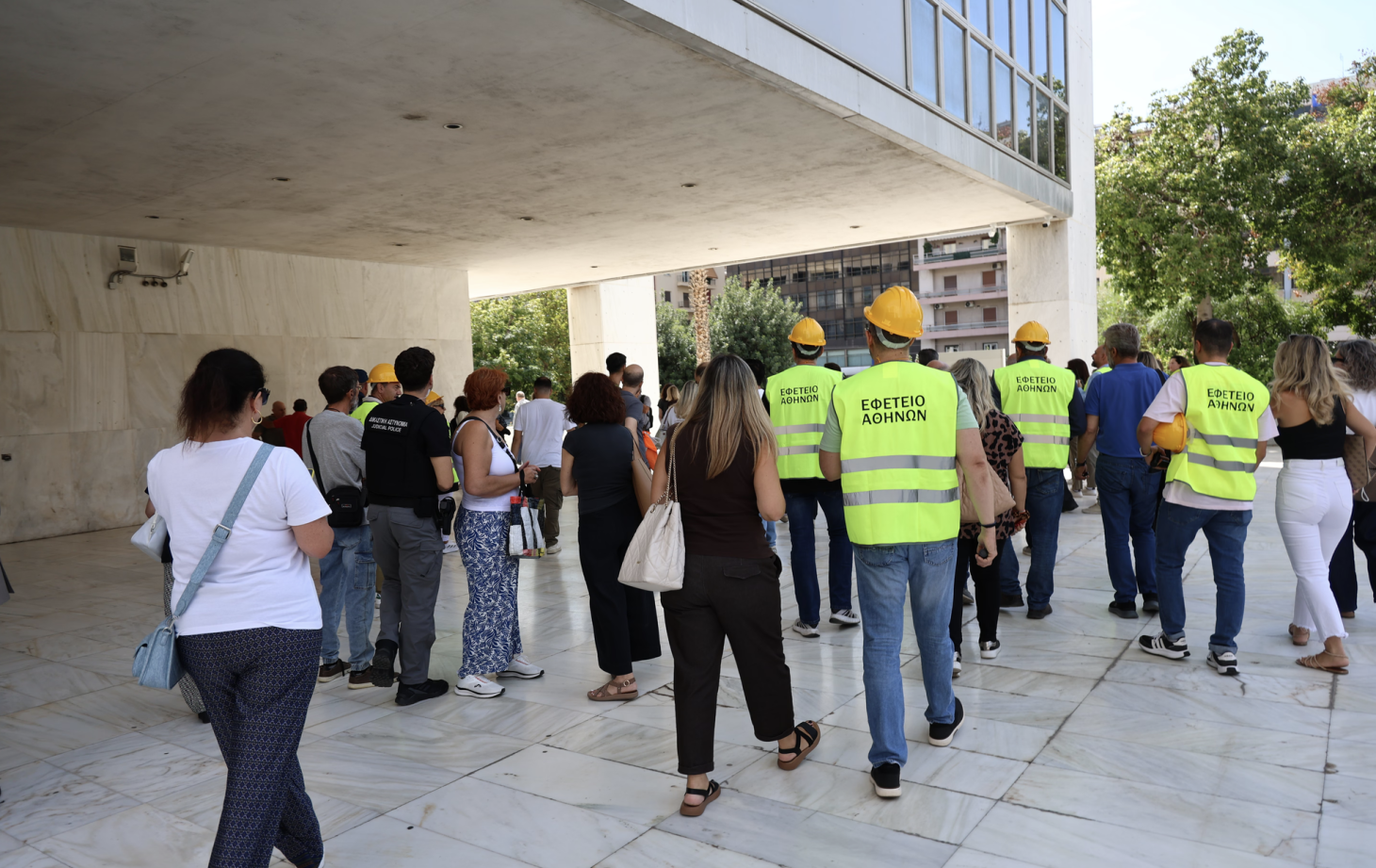 Σε 9′ και 4″ εκκενώθηκε το Εφετείο Αθηνών – Πρώτη άσκηση εκκένωσης με 5.000 άτομα μέσα στο κτίριο