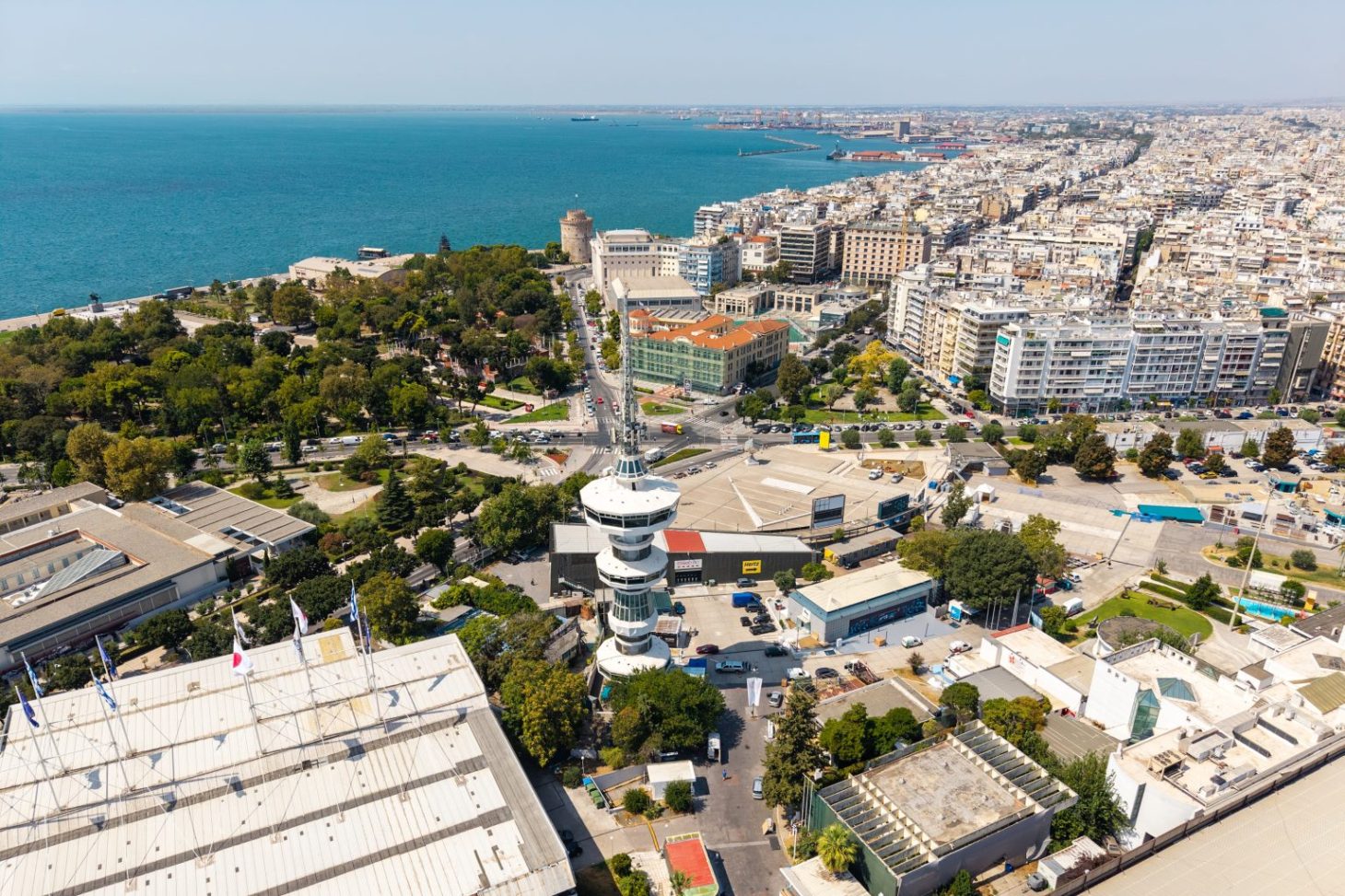 Σε ρυθμούς ΔΕΘ η Θεσσαλονίκη: Απροσπέλαστο το κέντρο – Κλειστοί σταθμοί του μετρό και δρακόντεια μέτρα της ΕΛ.ΑΣ.