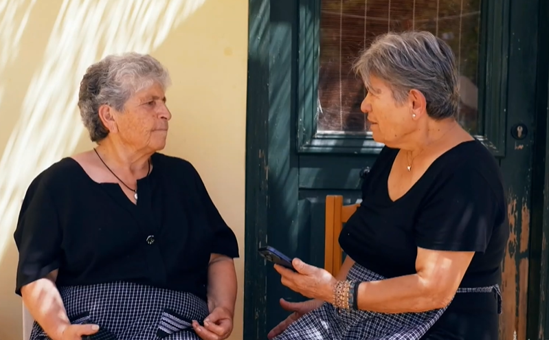 Αγγέλα Μαθιουδάκη: «Δέχθηκα με τη μία» –  Η γιαγιά του Ημιμαραθωνίου Κρήτης μιλά για το viral βίντεο