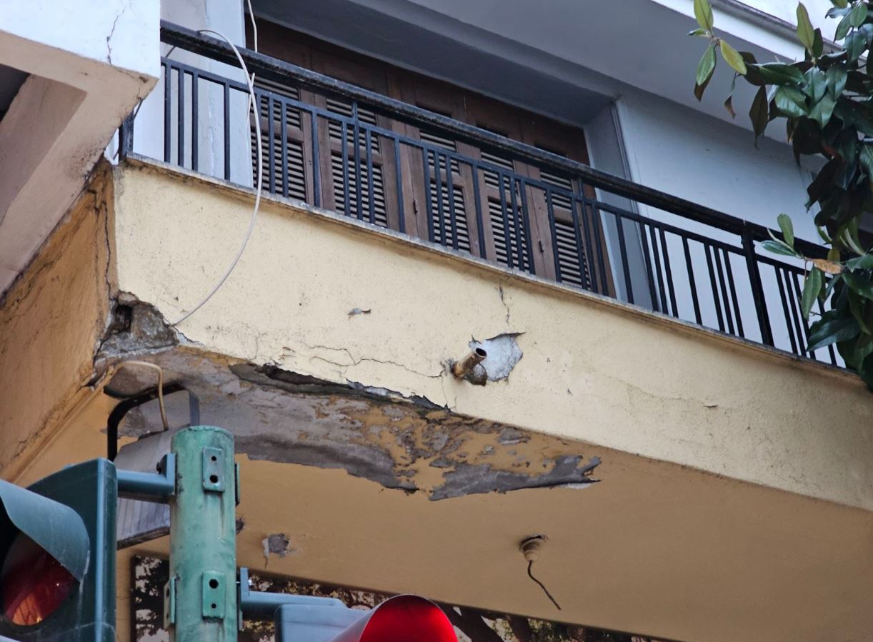 Ηράκλειο: Νέα αποκόλληση μπαλκονιού στον Πόρο – Δεύτερο περιστατικό μέσα σε λίγες ώρες